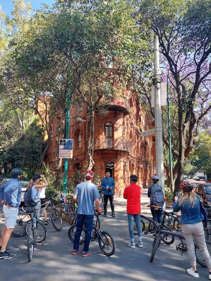 Image of Architectural Walking Tour in Mexico City