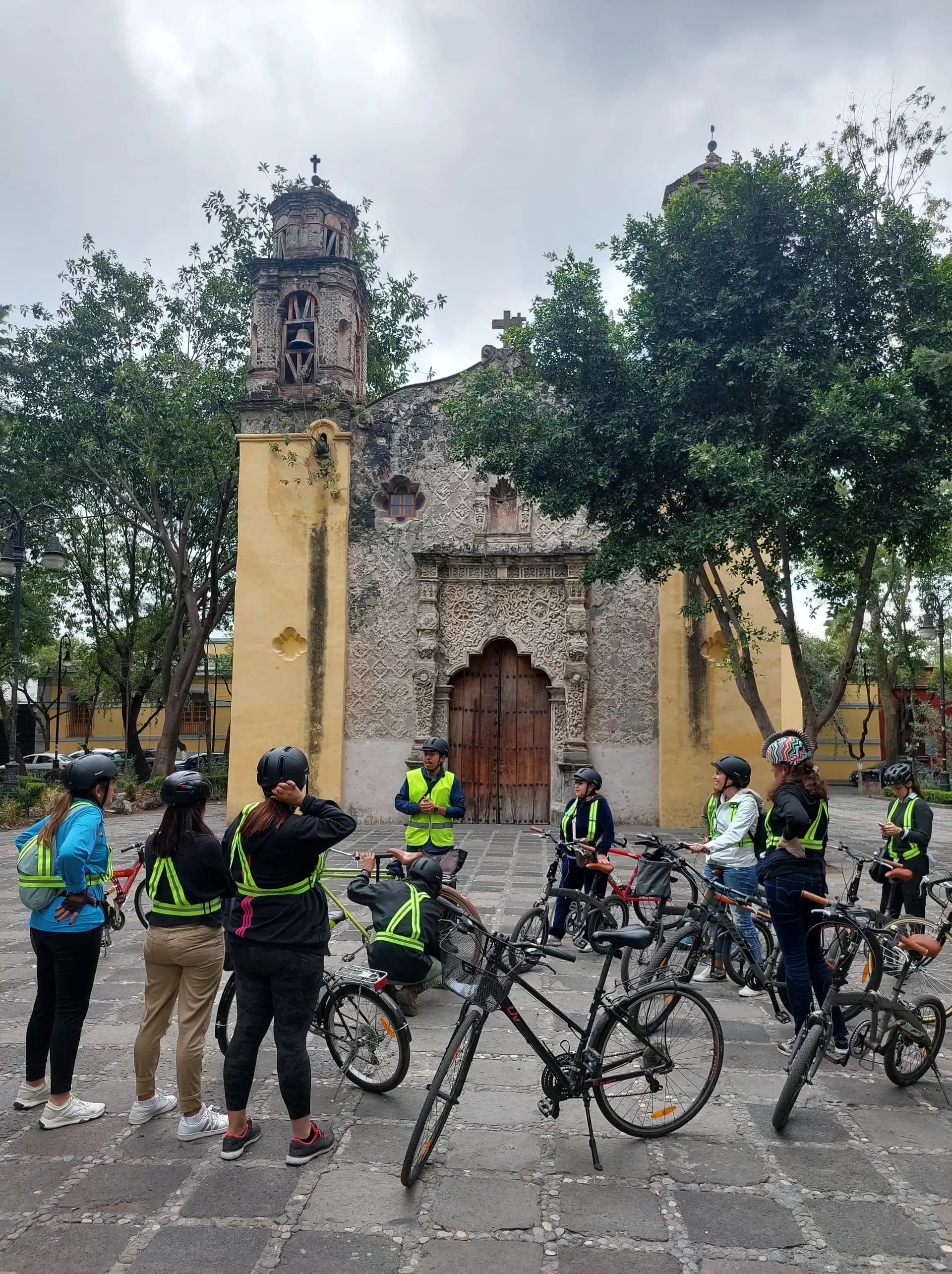 Frida Bike Tour Coyoacán